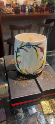 ماگ دست ساز سرامیکی با طرح گل ظریف و زیبا