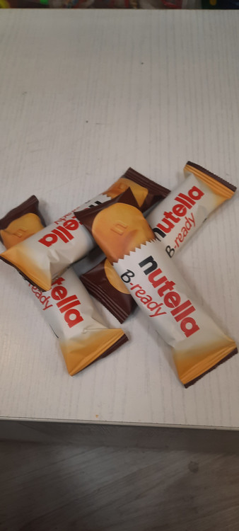 بسته بندی بیسکویت نوتلا بی ردی ترد محصول ایتالیا با مغز شکلات نوتلا